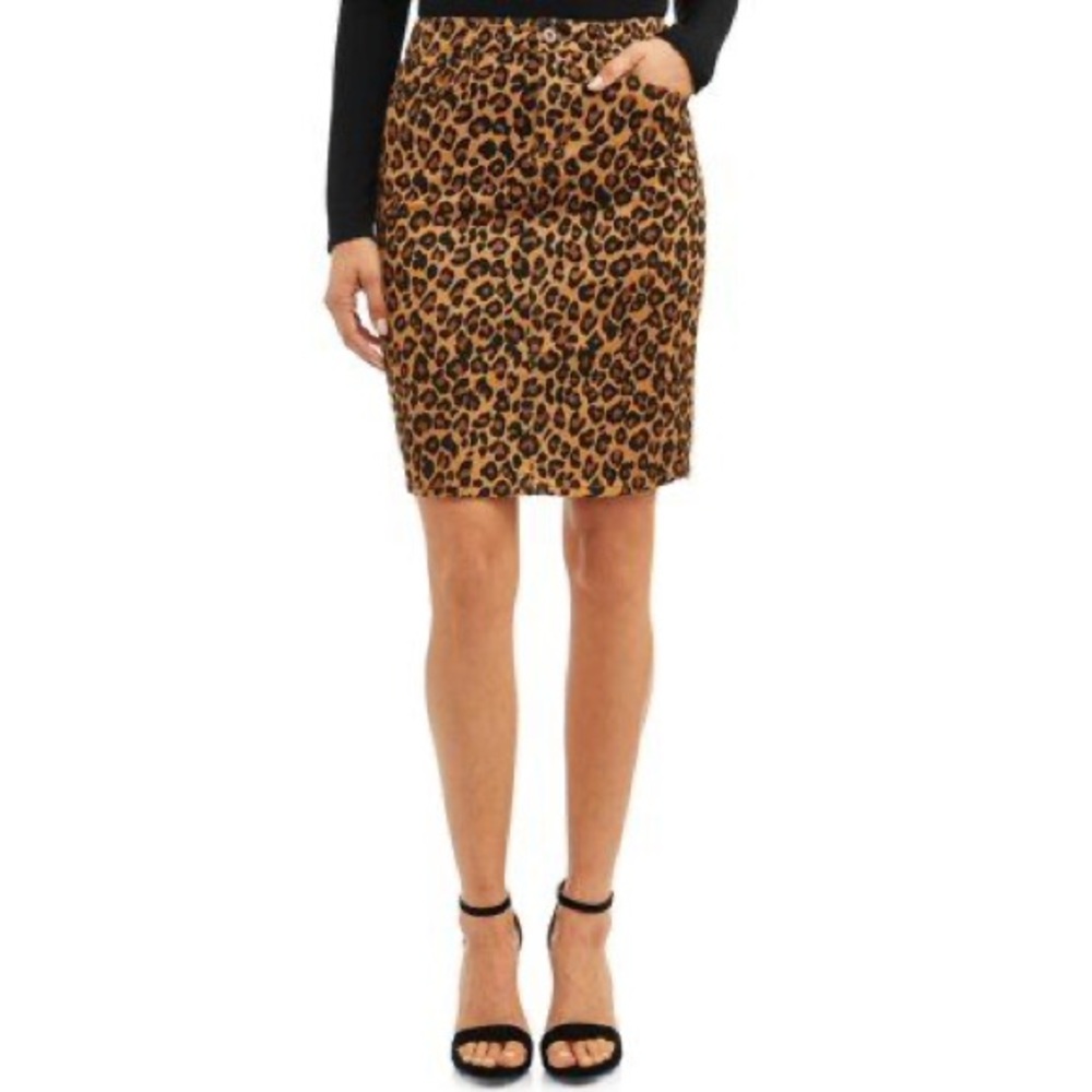 NWT Leopard Print Pencil Skirt